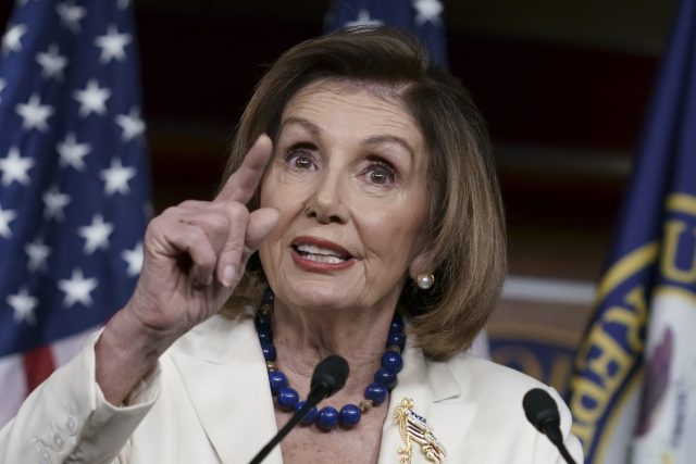 Šéfka demokratické většiny v americké Sněmovně Nancy Pelosiová | foto: J. Scott Applewhite,  ČTK/AP