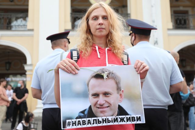 Navalného případ je pouze dalším v řadě podobných kauz,  které končily buď smrtí,  anebo těžkými následky pro opoziční novináře,  aktivisty či politiky. | foto: Fotobanka Profimedia