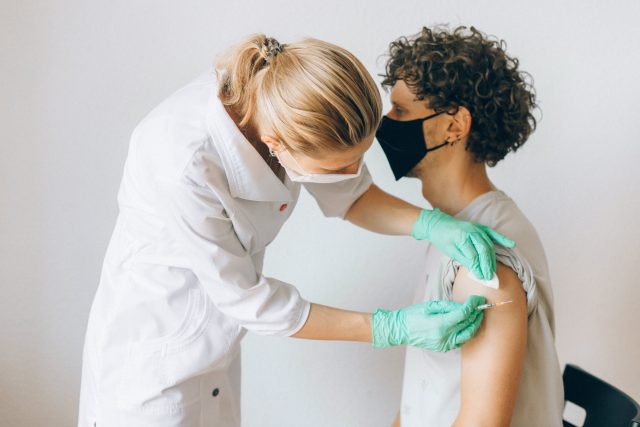 O očkování je kvůli novým opatřením stále vyšší zájem | foto: Pexels,  CC0 1.0