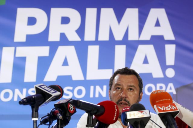 Italský vicepremiér Matteo Salvini a legenda francouzských nacionalistů Marine Le Penová volby ve svých zemích vyhráli,  přesto dodali jen necelých padesát hlasů do Europarlamentu | foto: Antonio Calanni,  ČTK/AP