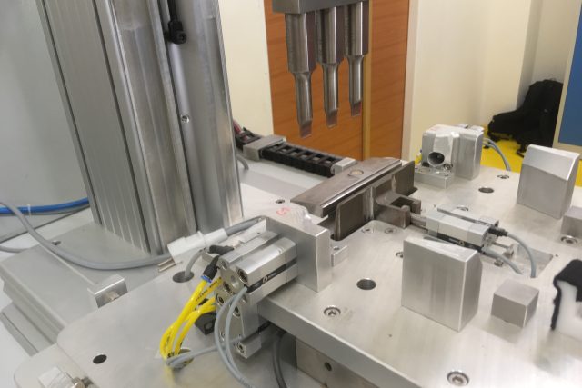 Nové laboratoře FSI jsou pro robotiku a automatizaci,  aplikovanou mechaniku a další obory | foto: Gabriela Hauptvogelová,  Český rozhlas