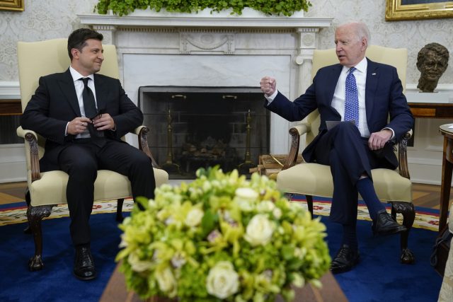 Prezidenti Volodymyr Zelenskyj a Joe Biden | foto: Evan Vucci,  ČTK/AP