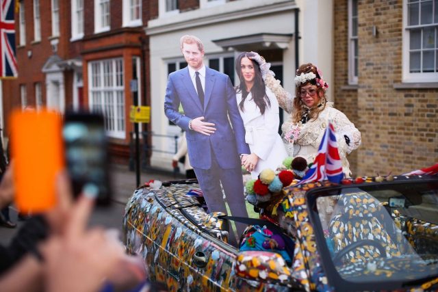 Britský princ Harry a americká herečka Meghan Markle si v kapli svatého Jiří na královském hradě Windsor řekli ano a nyní budou používat titul vévoda a vévodkyně ze Sussexu | foto: Fotobanka Profimedia