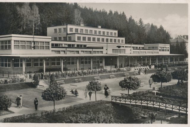 Společenský dům v Luhačovicích od Františka Roitha byl otevřen 2. června 1935 | foto: Fotobanka Profimedia