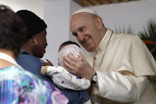 Papež František na návštěvě Mosambiku | foto: Alessandra Tarantino,  ČTK/AP