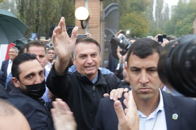 Brazilský prezident Jair Bolsonaro v italském městě Anguillara Veneta,  které mu udělilo čestné občanství | foto: Fotobanka Profimedia