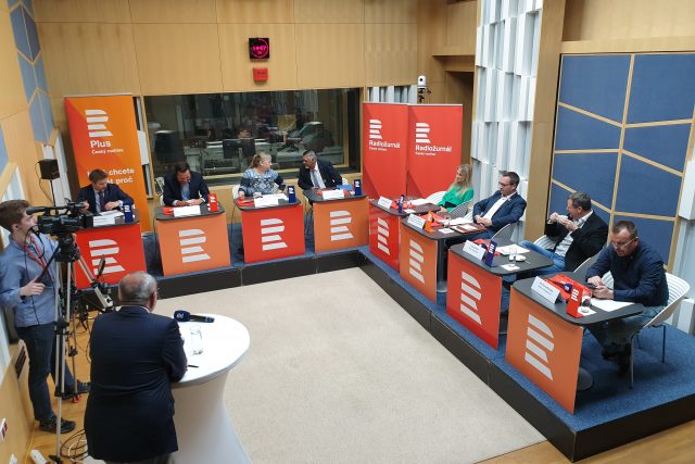 Hosté druhé debaty kandidátů do europarlamentu | foto: Khalil Baalbaki,  Český rozhlas