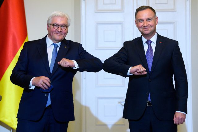 Německý prezident Frank-Walter Steinmeier navštívil Polsko. Na snímku se svým polským protějškem Andrzejem Dudou | foto: Fotobanka Profimedia