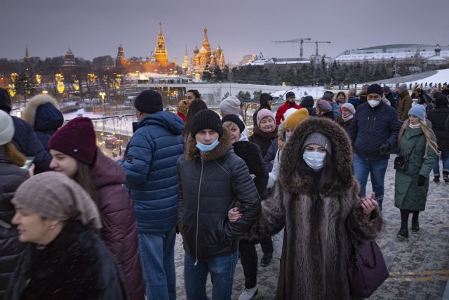 Novoroční oslavy v Moskvě | foto: Alexander Zemlianichenko,  ČTK/AP