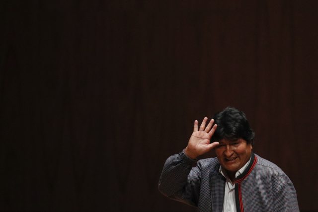 Evo Morales rezignoval a uprchl z Bolívie do Mexika | foto: Rebecca Blackwell,  ČTK/AP