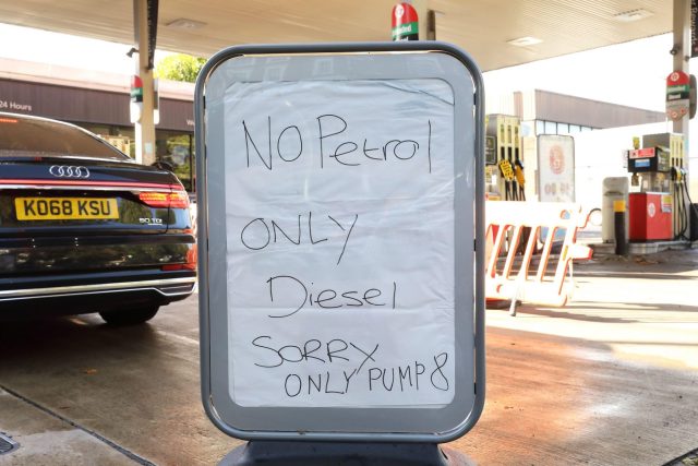 Británie se potýká s nedostatkem pohonných látek | foto: Fotobanka Profimedia