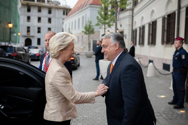 Šéfka Evropské komise Ursula von der Leyenová navštívila Budapešť,  kde se sešla s maďarským premiérem Viktorem Orbánem | foto: Fotobanka Profimedia