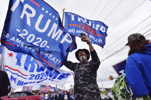 Letošní volby jsou fakticky o Trumpovi | foto:  Sean McKeag,  ČTK/AP