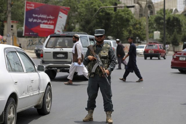 Afghánský policista v Kábulu | foto: Rahmat Gul,  ČTK/AP