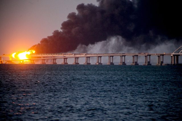 Poškozený most v Kerčském průlivu | foto: Profimedia
