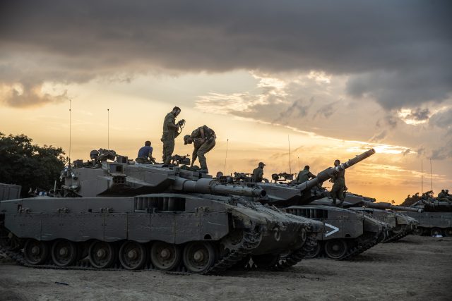izraelská armáda | foto: Mostafa Alkharouf,  Anadolu Agency / Reuters