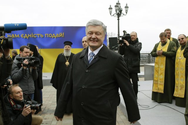 Ukrajinský prezident Petro Porošenko | foto: Sergei Grits,  ČTK/AP