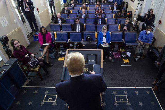 Americký prezident Donald Trump na tiskové konferenci ve Washingtonu | foto: Alex Brandon,  ČTK/AP