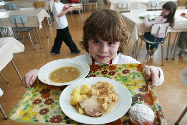 Školní obědy zdarma budou,  i když nebudou | foto: Fotobanka Profimedia,  Český rozhlas
