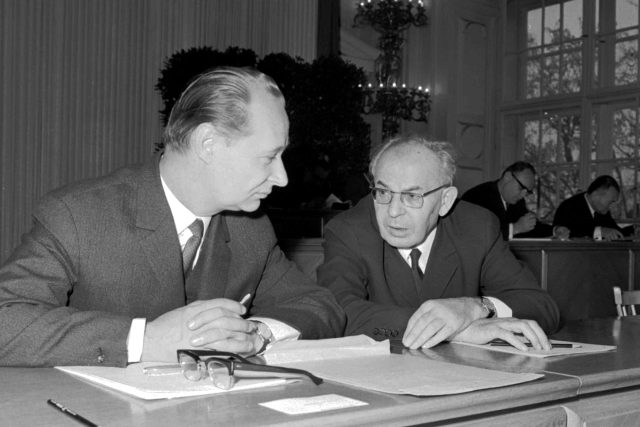 Alexander Dubček a Gustáv Husák v prosinci 1968 | foto: Jiří Rublič,  ČTK