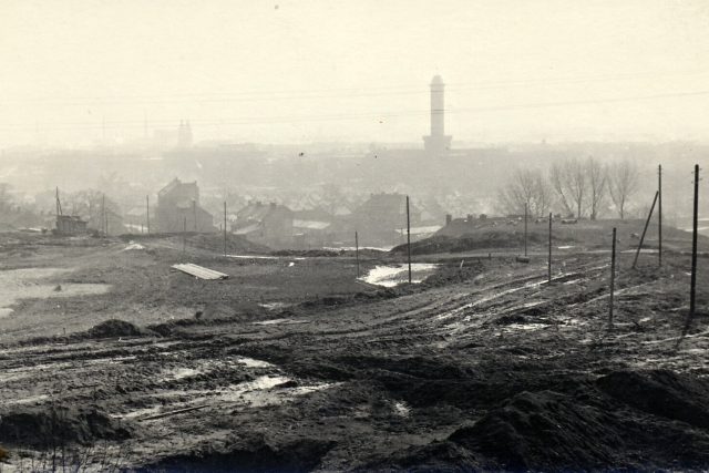 Stavba stadionu Bazaly | foto:  Fotografie z rodinného archivu Marka Hýži