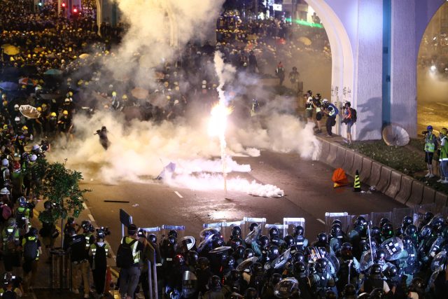 Nepokoje v Hongkongu | foto:  Lo Kwanho,  ČTK/AP
