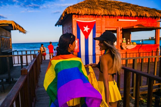 Kubánská vláda se podle analytiků snaží vylepšit si obraz v zahraničí | foto: Profimedia