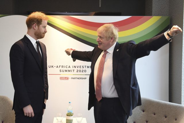 Princ Harry a britský premiér Boris Johnson | foto: Stefan Rousseau,  ČTK/AP
