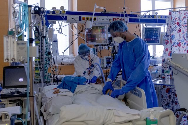 Klinika anesteziologie,  resuscitace a intenzivní medicíny Všeobecné fakultní nemocnice v Praze | foto: Petr Topič,  MAFRA / Profimedia