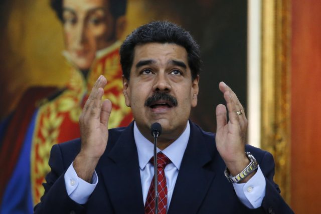 „Vychází z určitého předpokladu,  že předseda Národního shromáždění je určitým způsobem pod určitou doktrínou a ty nitky vedou do Spojených států amerických, “ vysvětluje Pawlas důvody,  proč Maduro vládne bez ohledu na legitimně zvolený parlament | foto: Ariana Cubillos,  ČTK/AP