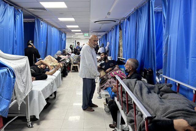 Pacienti a vnitřně vysídlené osoby v nemocnici Šífa  (10. listopadu 2023) | foto: Profimedia