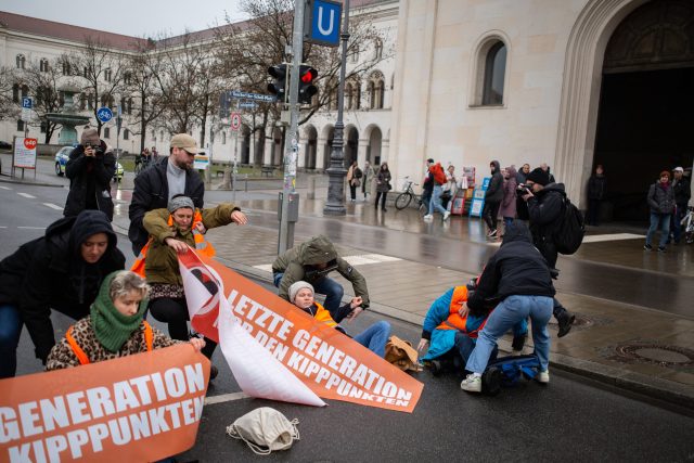 Blokáda hnutí Letzte Generation  (Poslední generace) v Mnichově | foto: Profimedia