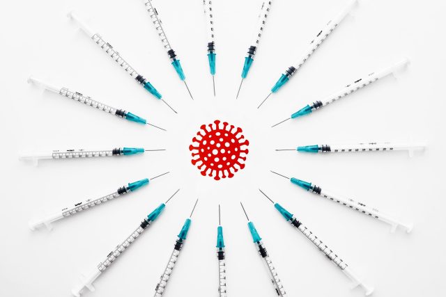Očkovat se čtvrtou dávkou bude možné vakcínami Pfizer a Moderna | foto: Fotobanka Unsplash