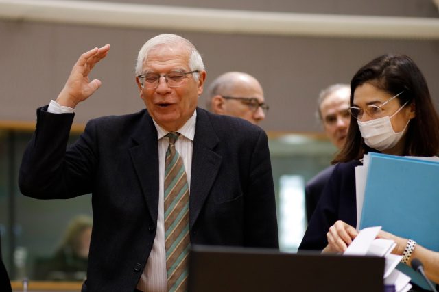 Vysoký představitel Evropské unie pro zahraniční věci a bezpečnostní politiku Josep Borrell před zasedáním Rady pro zahraniční věci v Bruselu | foto: Fotobanka Profimedia
