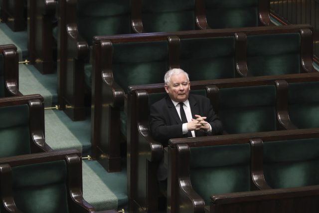 Jaroslaw Kaczyński,  předseda polské vládnoucí strany Právo a spravedlnost | foto: Czarek Sokolowski,  ČTK/AP