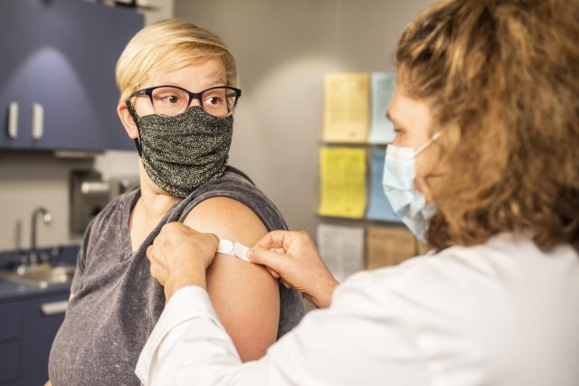 Očkování proti koronaviru  (ilustrační foto) | foto: Fotobanka Unsplash