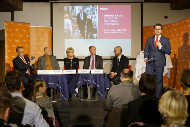 Přízrak krize: Je světová ekonomika v ohrožení? | foto: Khalil Baalbaki,  Český rozhlas,  Český rozhlas