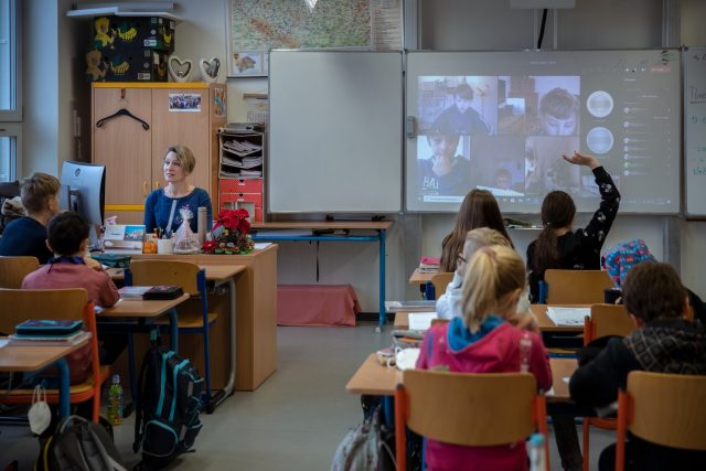 Hybridní výuka na základní škole v Řevnicích | foto: Michal Sváček,  MAFRA / Profimedia