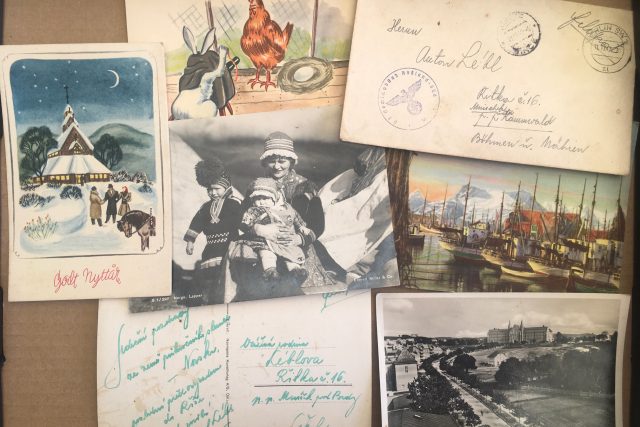 Nasazení v Norsku posílali příbuzným do protektorátu pohlednice místní přírody a pamětihodností. Idylické pohledy vzbuzovaly naději,  že se jim dařilo dobře | foto: Vendula V. Hingarová
