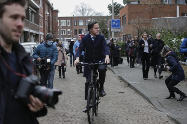Nizozemský premiér Mark Rutte | foto: Peter Dejong,  ČTK/AP
