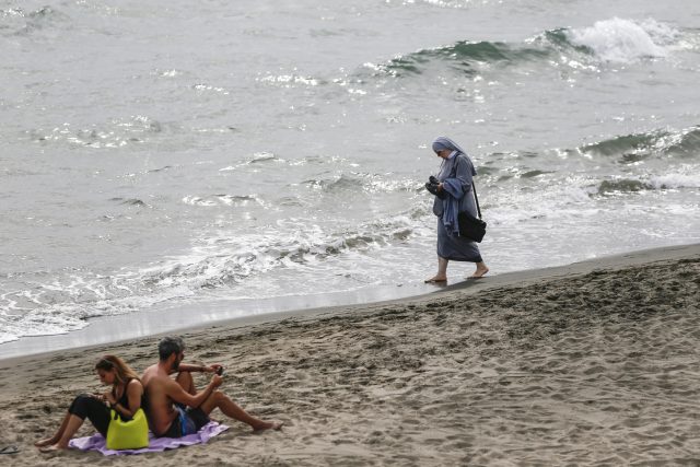 Prázdné pláže | foto:  Cecilia Fabiano,  ČTK/AP
