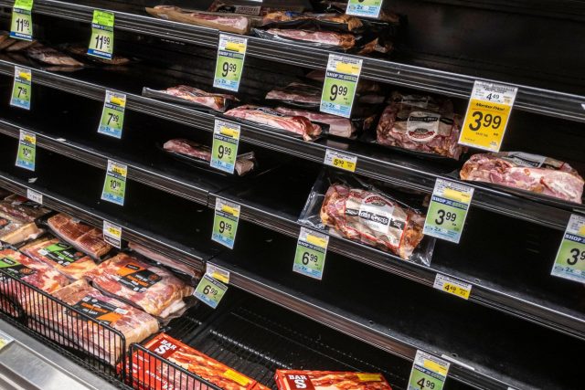 Nedostatek výrobků z masa v americkém městě KirkLand | foto: Fotobanka Profimedia