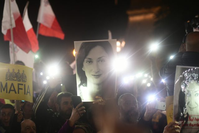 Demonstranti na Maltě požadují vyšetření vraždy novinářky Daphne Caruanaové Galiziové | foto: Fotobanka Profimedia
