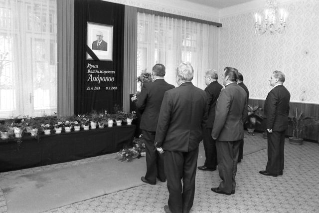 Kondolence Jurij Vladimirovič Andropov,  konzulát Karlovy Vary v roce1984 | foto: Fotobanka Profimedia