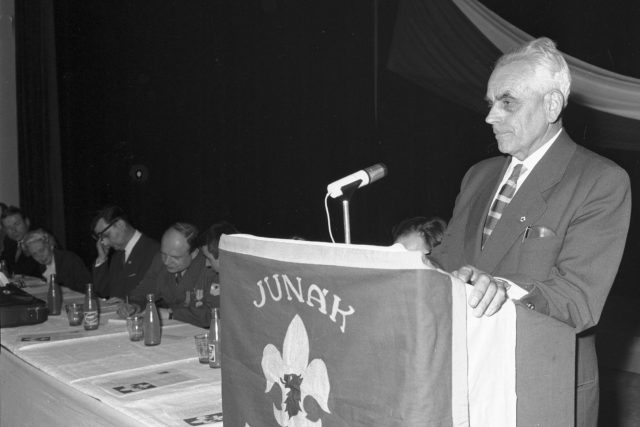 Rudolf Plajner,  bývalý náčelník organizace Junák,  při projevu v březnu 1968 | foto: Jovan Dezort,  ČTK