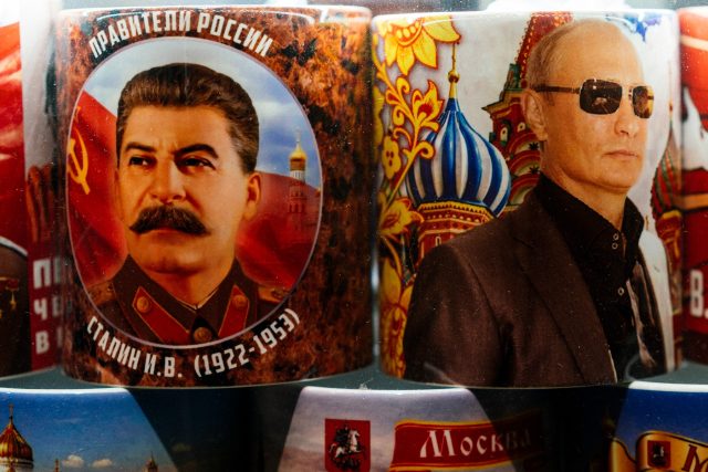 Josif Vissarionovič Stalin a Vladimir Putin | foto: Fotobanka Profimedia