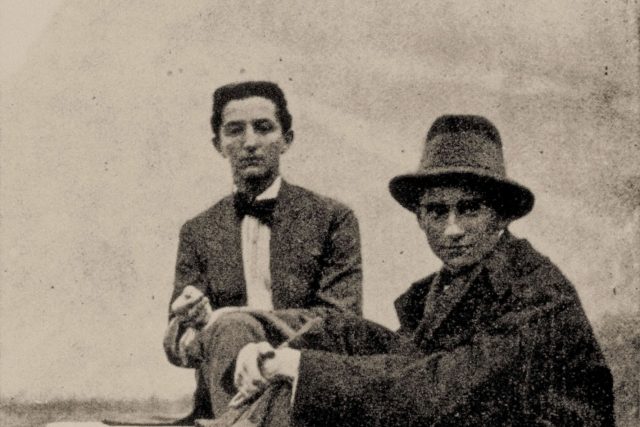 Franz Kafka a Otto Brod,  mladší bratr Maxe,  v Itálii,  1909 | foto: Profimedia
