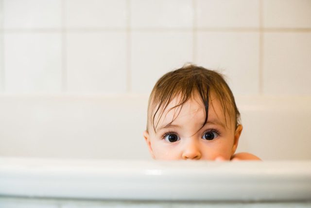 Dítě ve vaně | foto: Profimedia