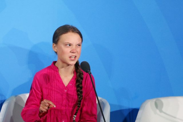 Aktivistka Greta Thunbergová na klimatickém summitu OSN | foto: Jason DeCrow,  ČTK/AP