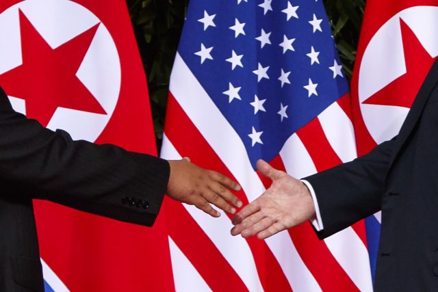 Setkání Kim Čong-una a Donalda Trumpa v Singapuru | foto: Evan Vucci,  ČTK/AP